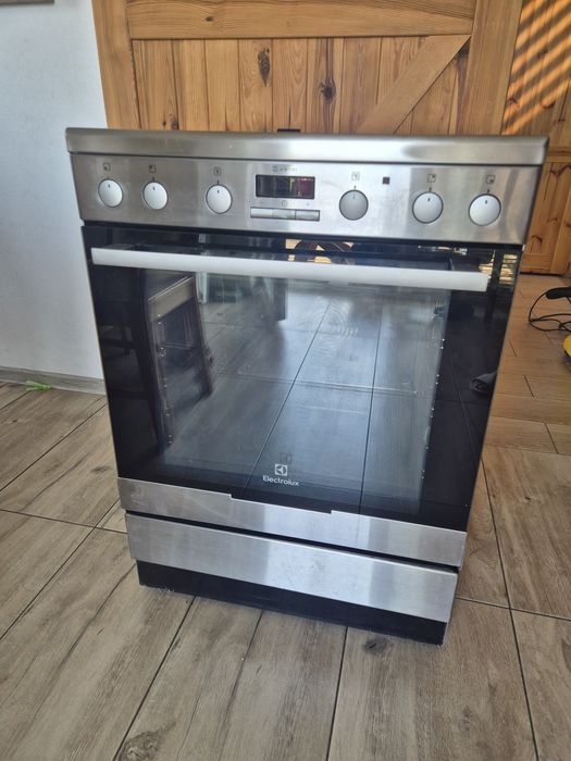Kuchnia wolnostojaca 60cm elektryczna - ceramiczna