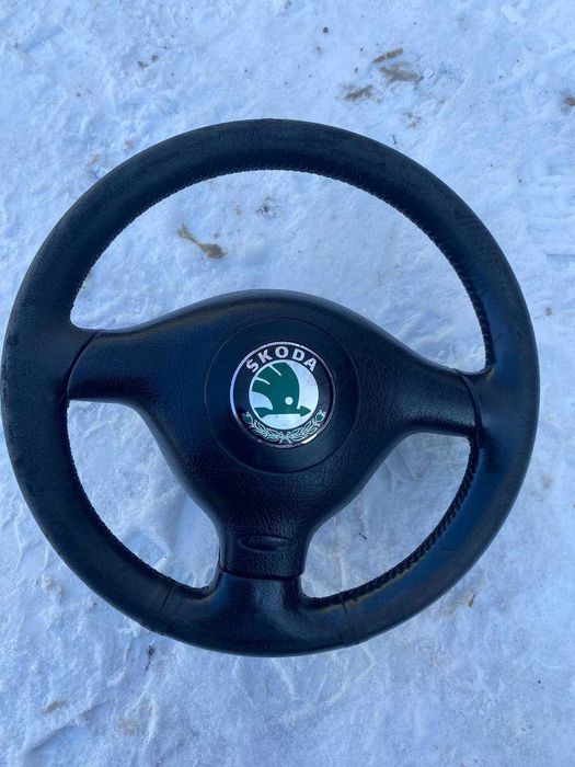 Руль 3-спицевий кермо баранка Skoda Octavia Tour Шкода Тур