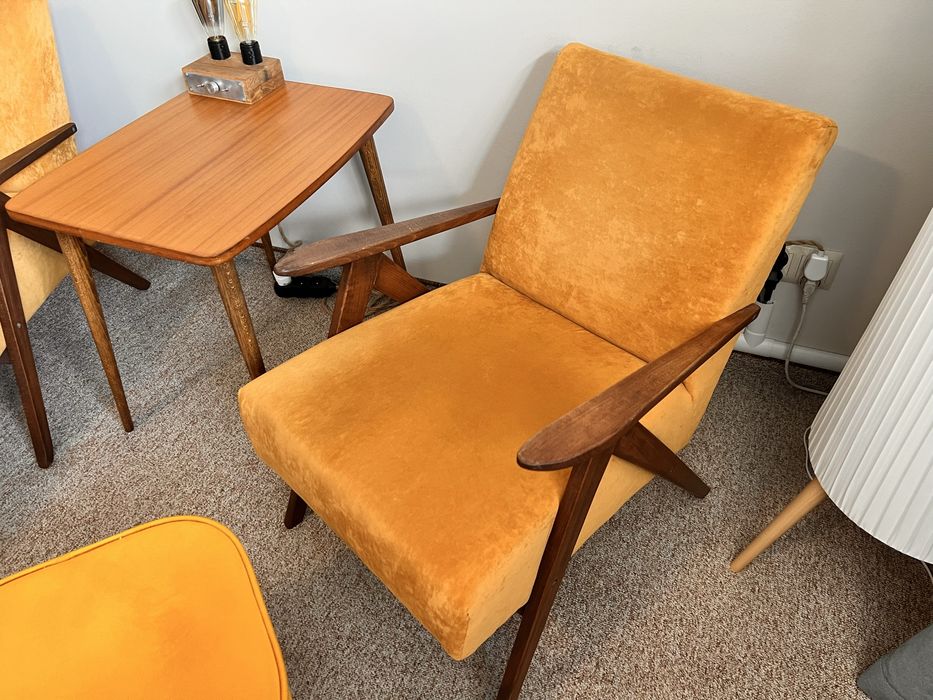 Fotel lisek PRL retro po renowacji odnowiony; nowy welur; zadbany; meble z historią