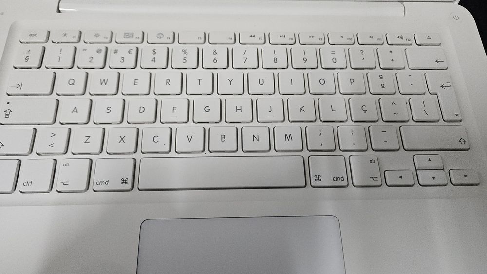 MacBook 7.1,  4gb RAM