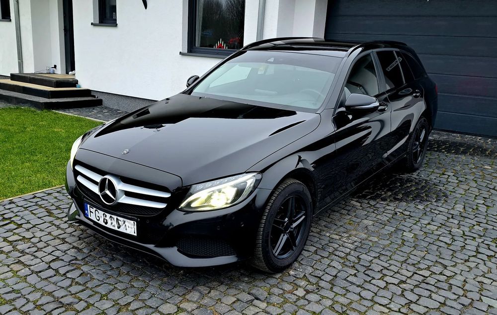 Mercedes-Benz Klasa C Ful LED, Automat 7 G, sam parkuje, czyta znaki, stan bdb, okazja!