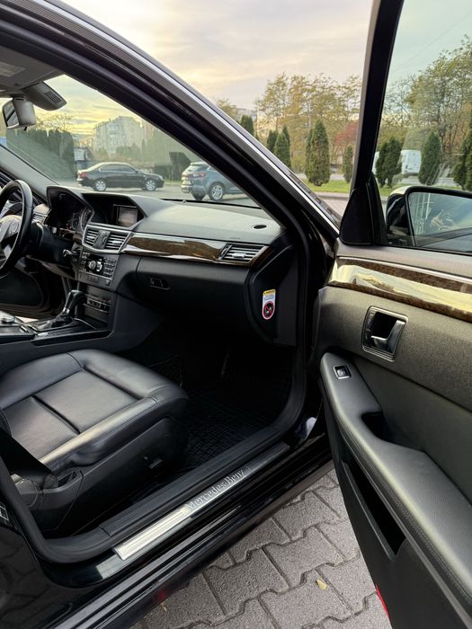 Продам своє авто Mersedes E w212