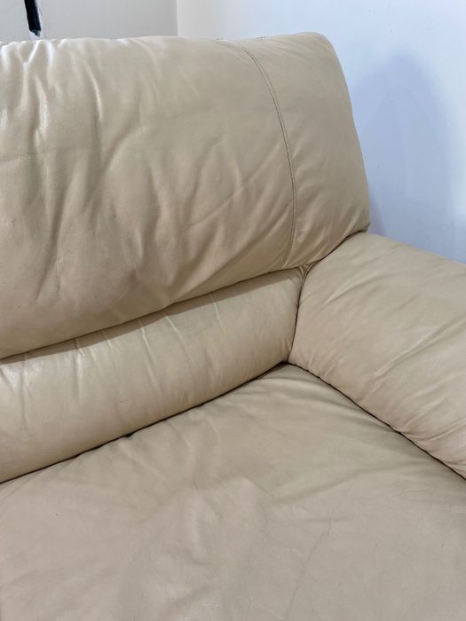 Sofá em Pele Divani e Divani