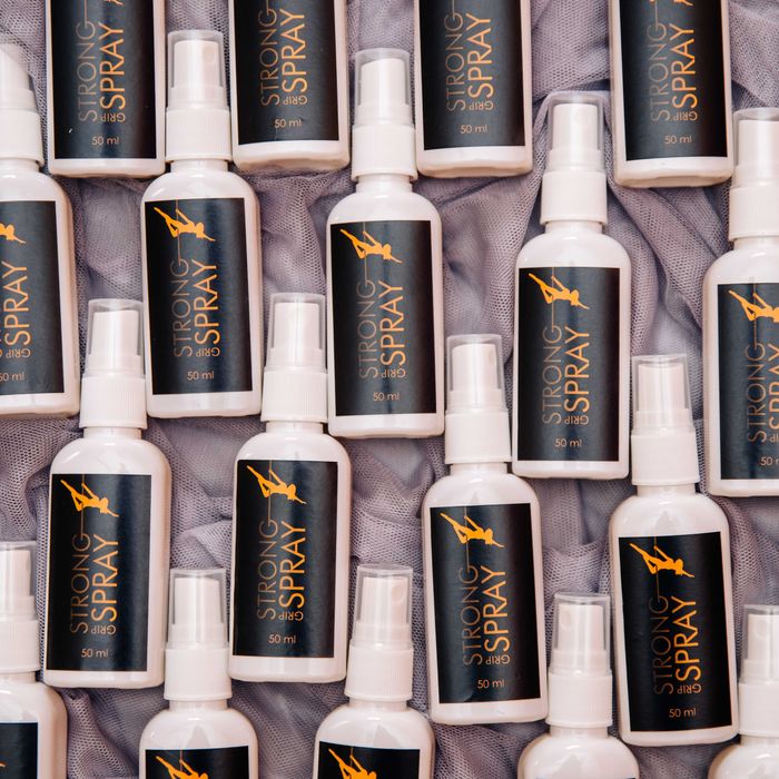 Рідка каніфоль для Pole Dance "Strong grip spray"