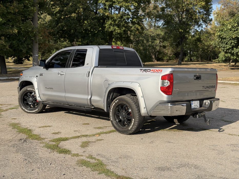 Toyota Tundra 2014