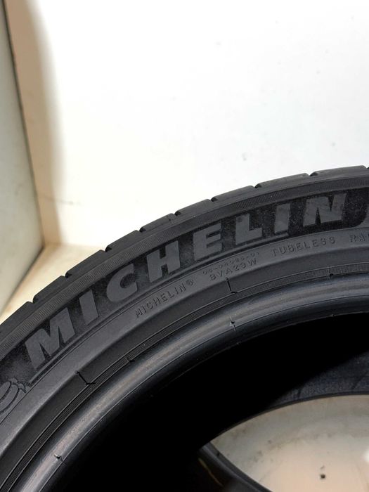 Pneus Michelin Pilot Sport 4 (Tesla) - 235/45/18 - Excelentes