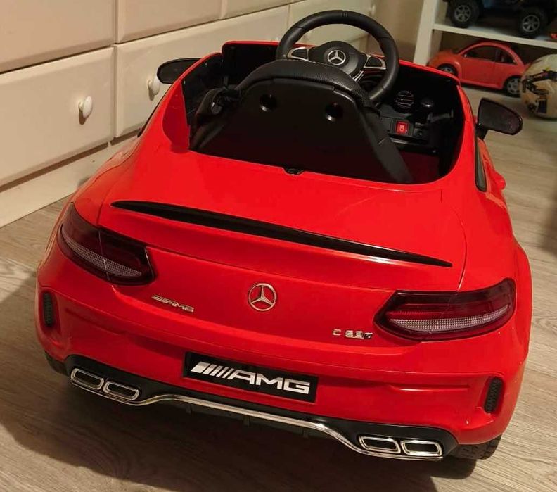 Carro elétrico criança
