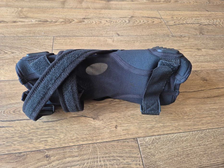 Orteza kolana prawego G II TRENER