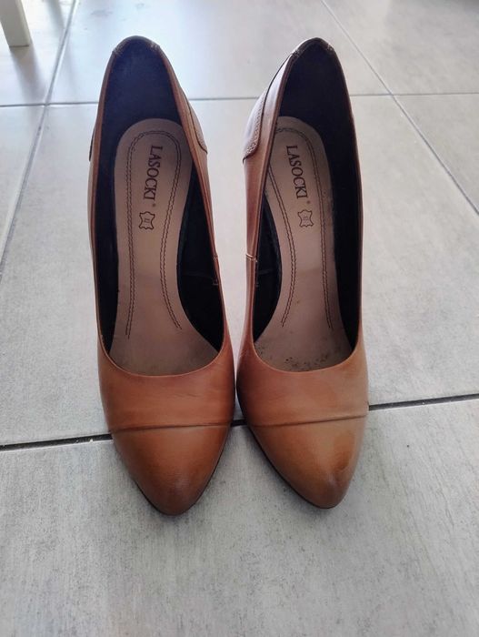 Sprzedam pantofle Lasocki