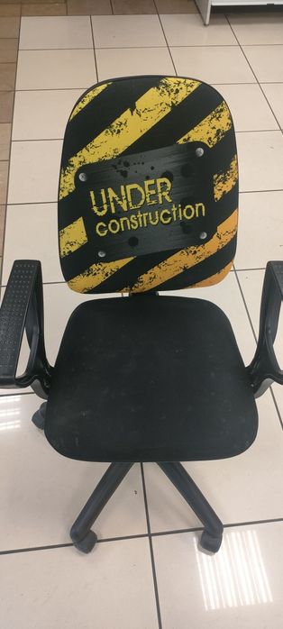 Krzesło biurowe "Under Construction"