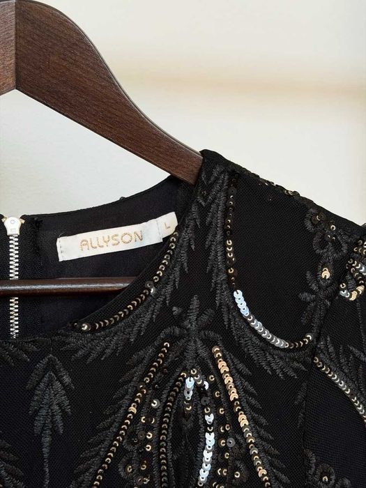 Czarna sukienka cekiny hafty wyszywana z cekinami i haftami Glamour M/L 38 40 Allyson