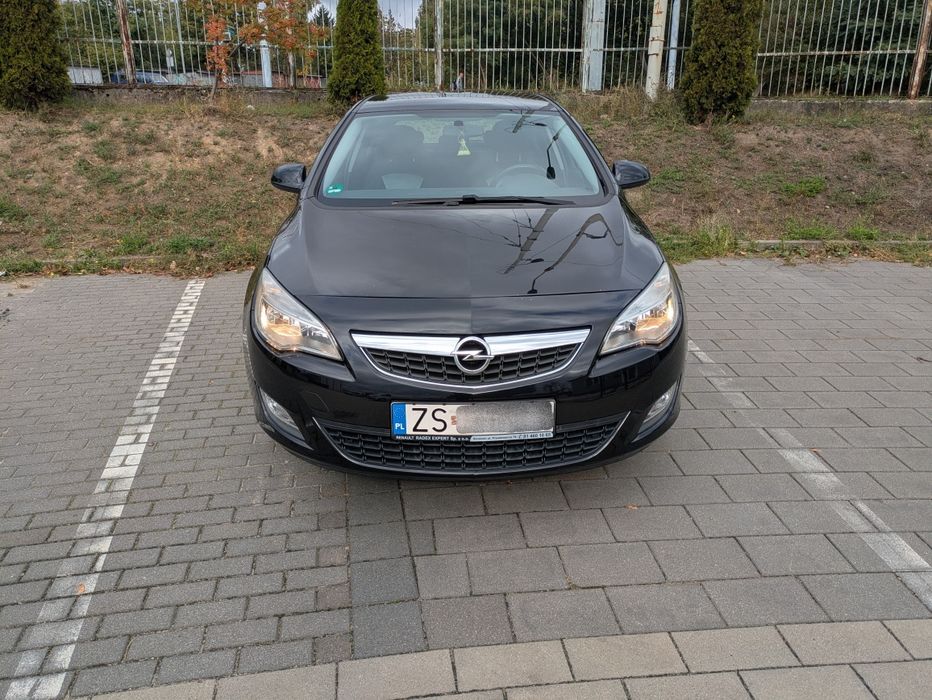 Bezwypadkowa, Garażowana i zadbana Astra