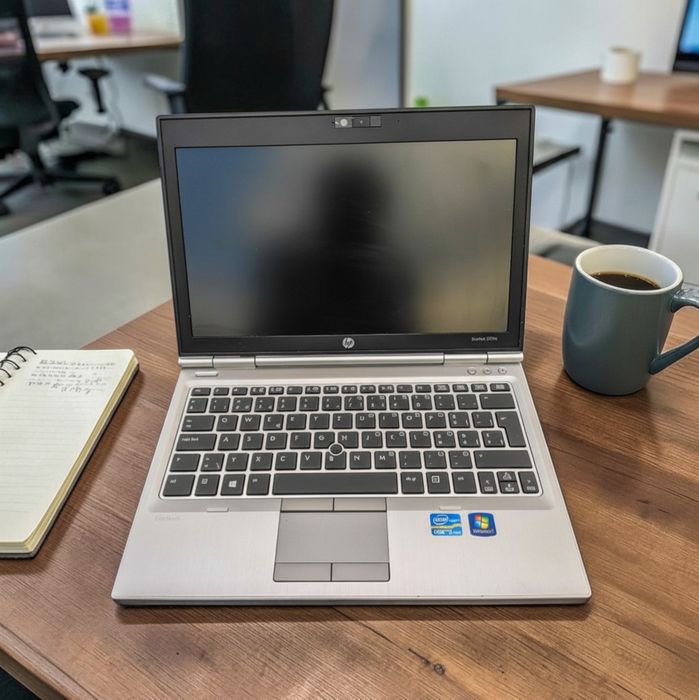 Notebook Laptop Komputer Firmy HP  Model Elitebook 2570p Aluminium