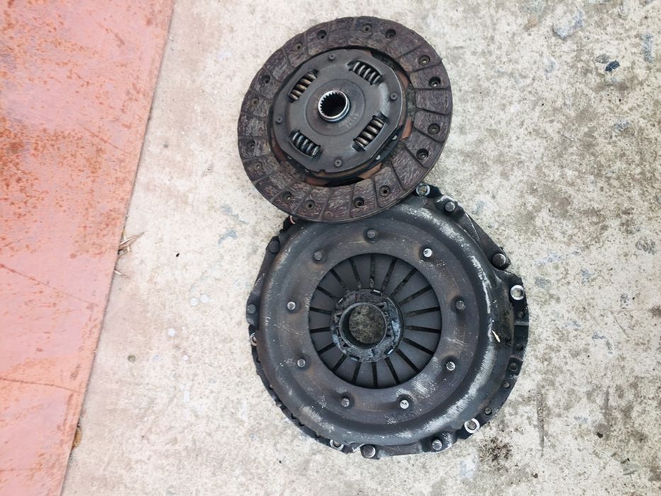 Диск Сцепления/Корзина Audi 80/90 1,8-2,0-1,9TD/TDI SACHS 210мм...