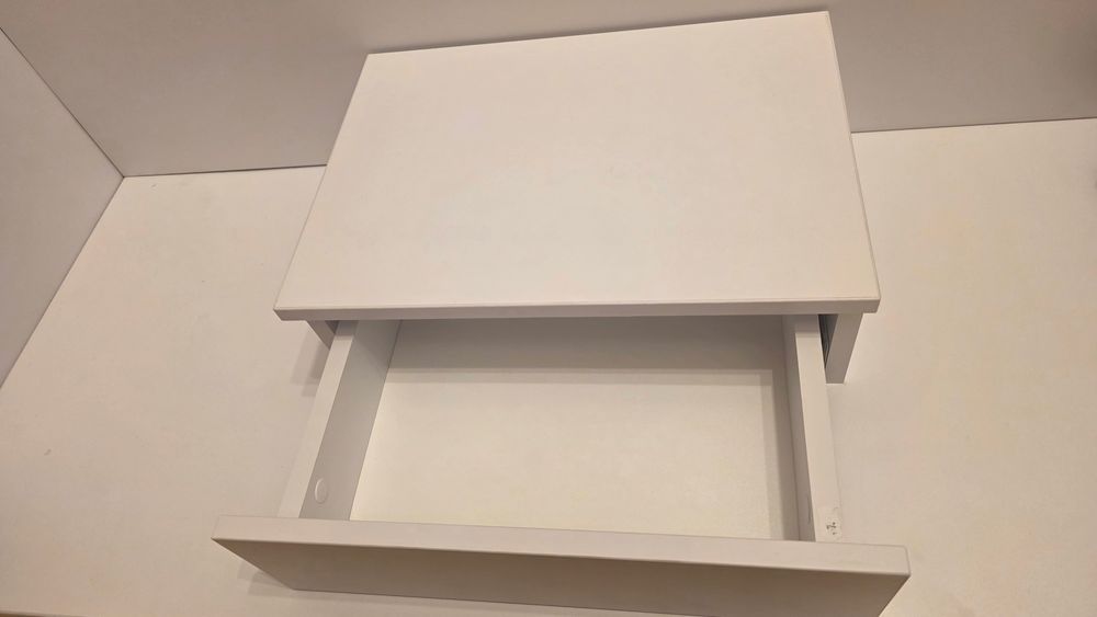 Szafka nocna wisząca