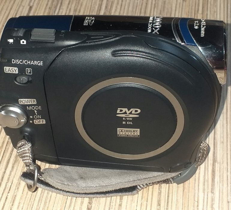Цифовая видеокамера Canon DC301 E  PAL