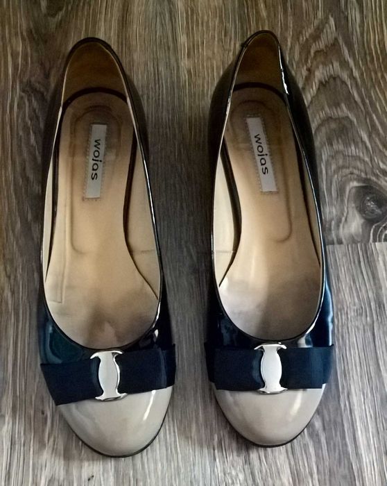 Czarno-beżowe baleriny WOJAS skóra lakierowana