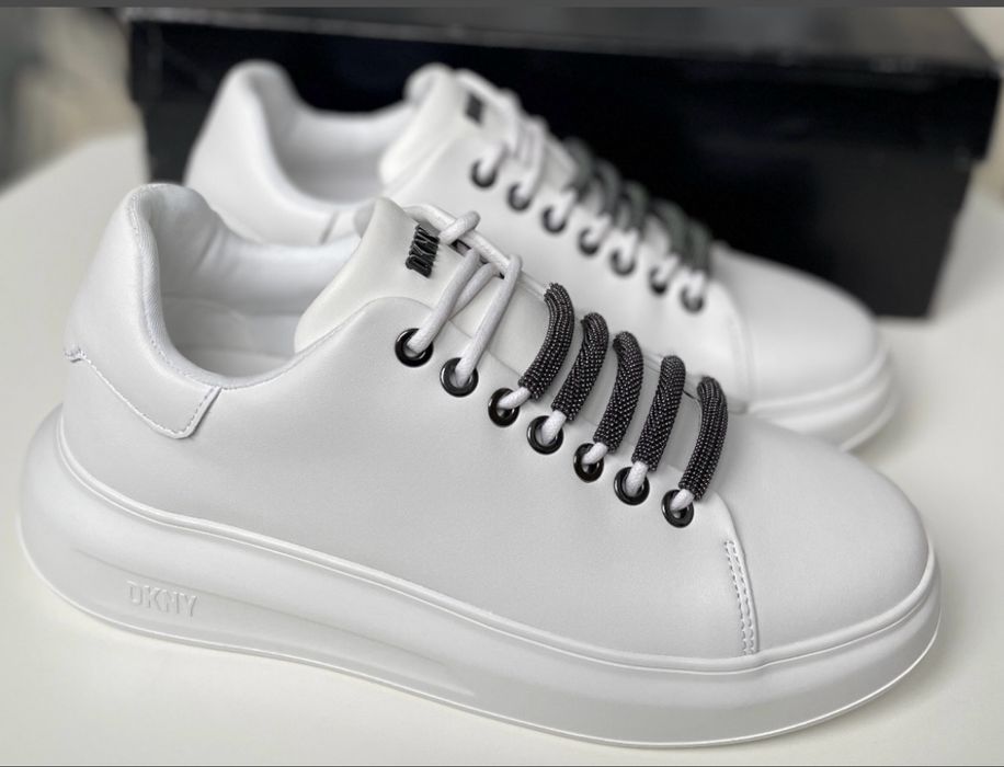 Кросівки DKNY