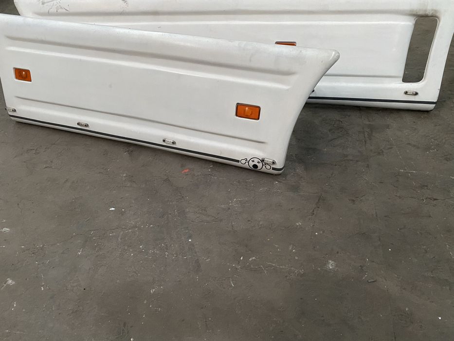 Vendo saias scania R1 para chassi 3550