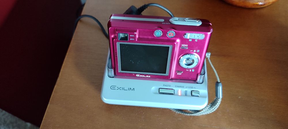 Casio Exilim Camera64740454120961124