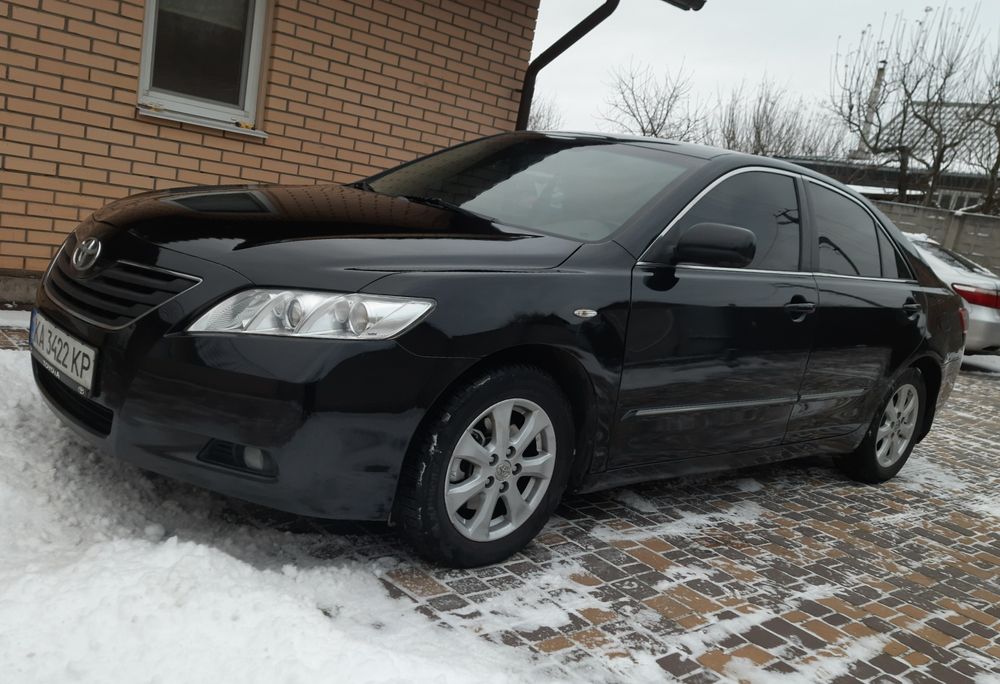 Toyota Camry40          2.4 GAZ-BENZ