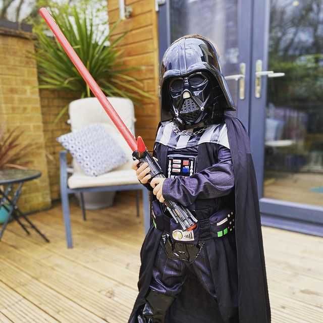 Костюм Дарт Вейдер детский Дисней со звуковыми эффектами