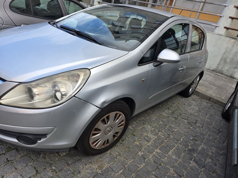 Corsa d 1 3 cdti avariado
