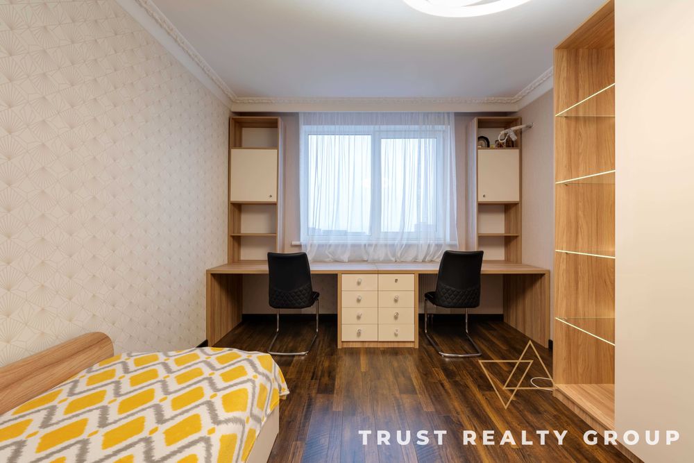 ЖК Лебединий, Ревуцького 40Г, S-80m. Нова, Позняки, Бажана