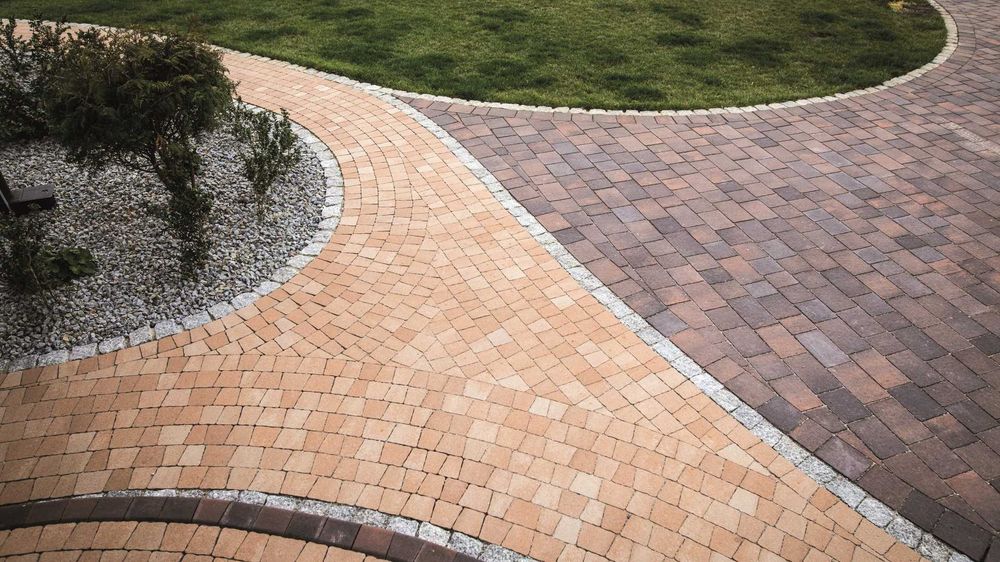 Układanie kostki brukowej