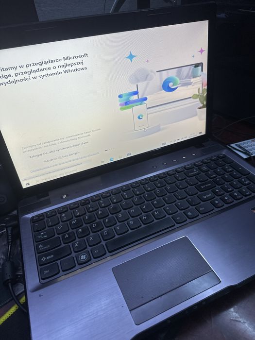 Laptop lenovo Z575