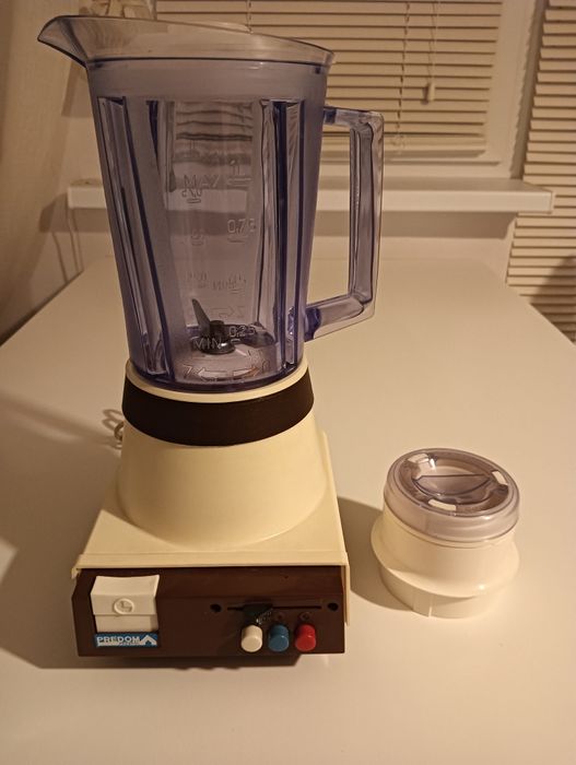 Robot kuchenny ZSP "NIEWIADÓW" TYP 531 E - kolekcja PRL