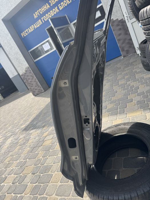 Audi Q-4 E-Tron двері задні праві(89А833052)