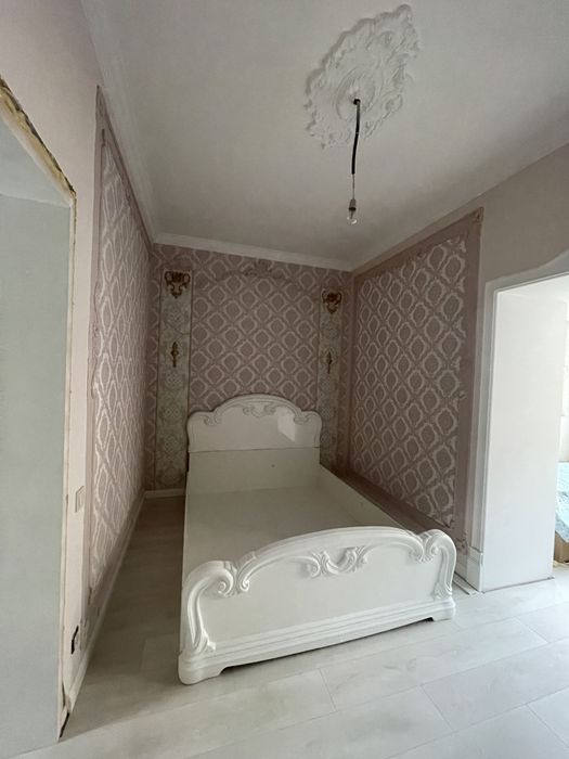 Трикімнатна квартира з ремонтом у центрі Одеси на вулиці Гоголя