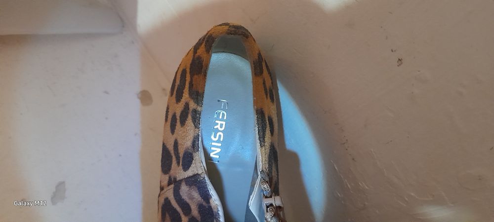 Ботильоны на шпильке леопард. Цена 550 грн. Размер 36.