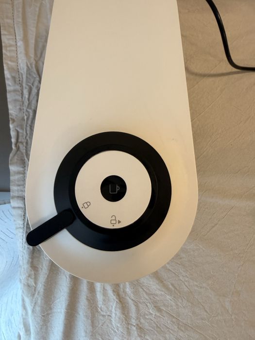 Máquina de café Nespresso Vertuo + Acessórios