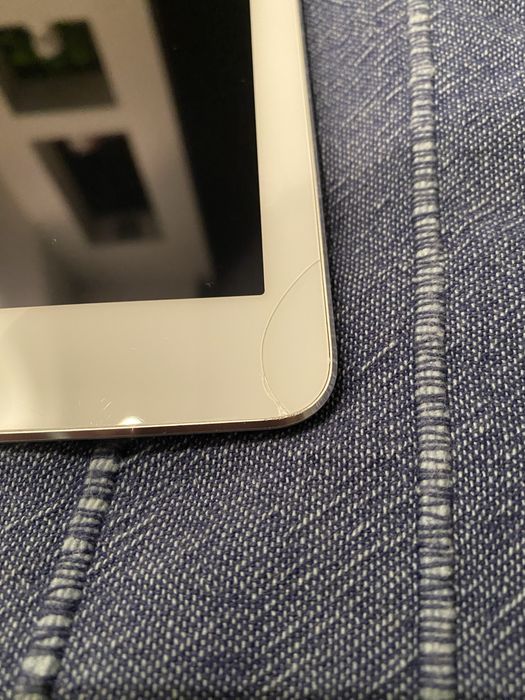 Tablet Apple iPad Air A1474 32GB w dobrym stanie