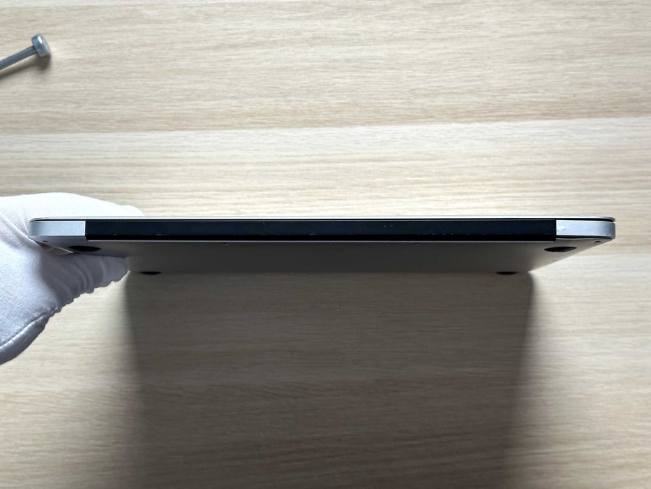 Topcase z ekranem MacBook Air 13" A1466 (2013–2017)