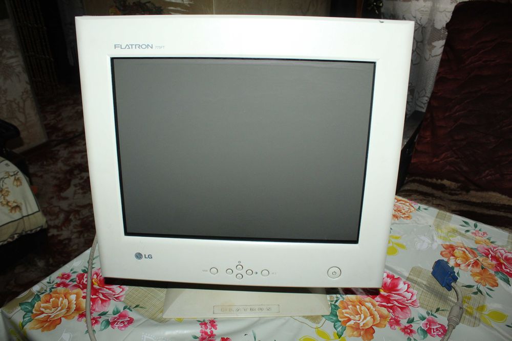 Monitor LG Flatron 775FT Używany + kabel zasilający