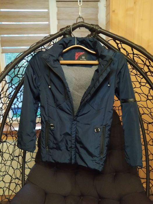 Куртки осіння і зимна