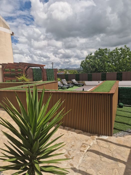 Espaço exterior para eventos com piscina

- Diária 10h00 as 20h00
- Não é permitido pernoitar 
- Não é permitido DJ ou banda/grupos de músicas ao vivo