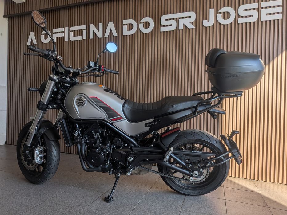 Benelli Leoncino 500 de 2025