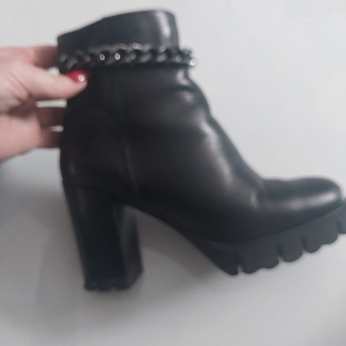 Botki. Damskie firmy  Tamaris