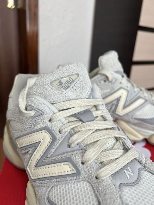 New Balance 9060 Beige Brown  43 розмір  нюбеленс