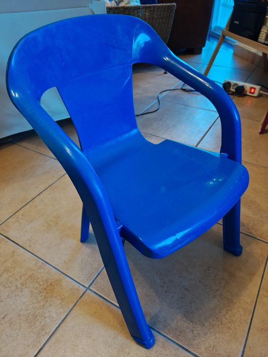 Mesa e cadeira criança