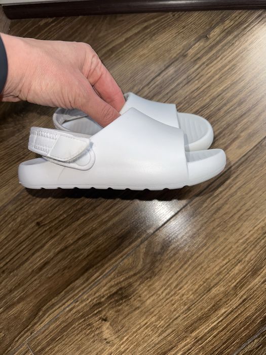 Zara шльопанці нові 28 р