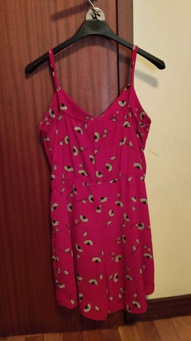 Macacão vermelho da stradivarius - T.S