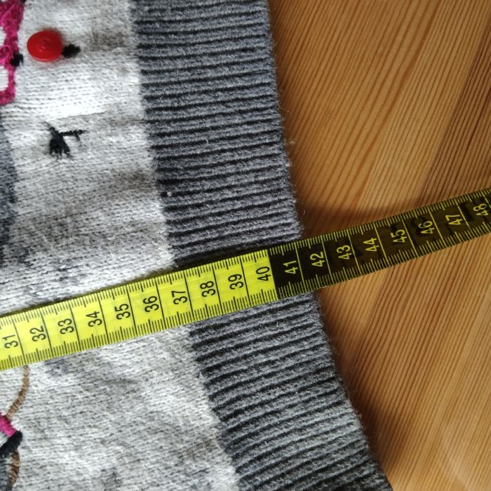 Szary zimowy sweter dla dziewczynki 128