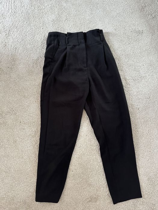 Czarne eleganckie spodnie