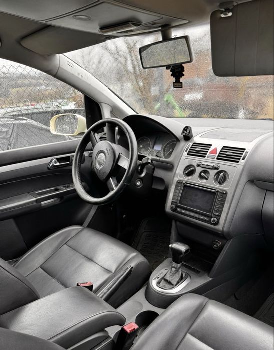 Volkswagen Touran 2.0 td на автомате читайте описание