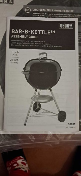 Churrasqueira Weber Compact Kettle a carvão,